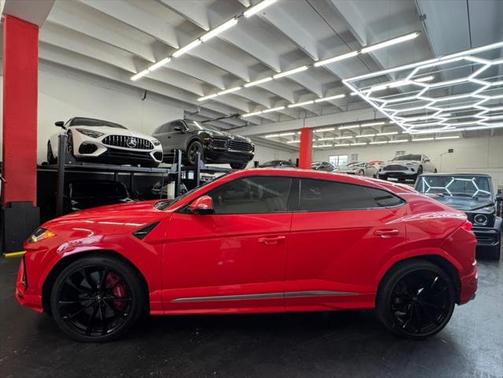 2021 Lamborghini Urus AWD