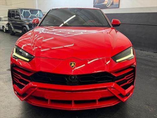 2021 Lamborghini Urus AWD