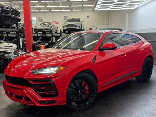 2021 Lamborghini Urus AWD