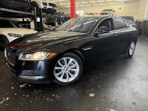 2020 Jaguar XF 25t Premium RWD Automatic