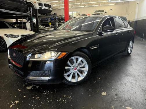2020 Jaguar XF 25t Premium RWD Automatic