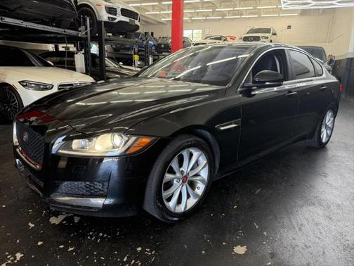 2020 Jaguar XF 25t Premium RWD Automatic