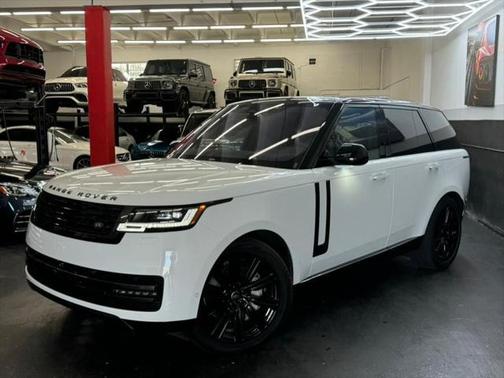 2023 Land Rover Range Rover P400 SE
