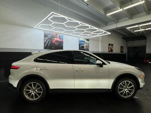 2021 Porsche Cayenne Coupe AWD