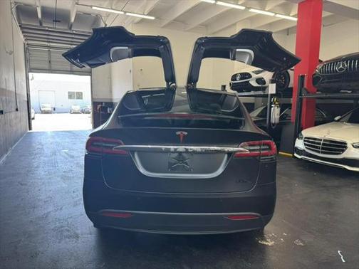 2018 Tesla Model X 75D