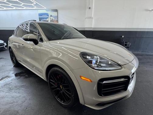 2021 Porsche Cayenne GTS