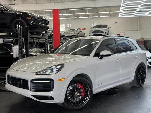 2021 Porsche Cayenne GTS