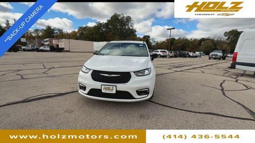 2024 Chrysler Pacifica Touring-L