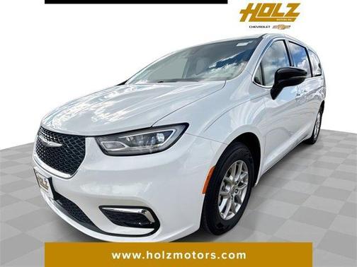 2024 Chrysler Pacifica Touring-L
