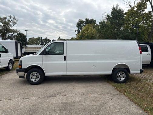2025 Chevrolet Express 2500 Work Van