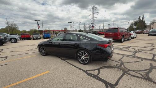 2019 Toyota Avalon XLE
