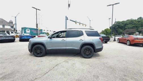 2023 GMC Acadia AT4