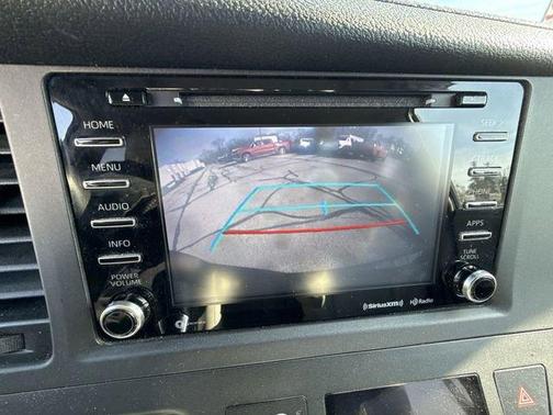 2018 Toyota Sienna XLE