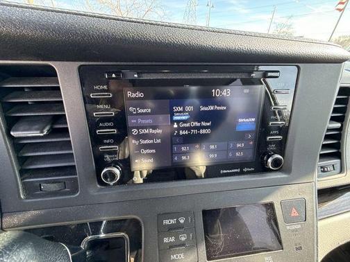 2018 Toyota Sienna XLE