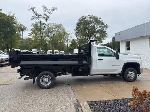 2025 Chevrolet Silverado 3500 WT