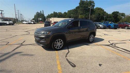 2022 Jeep Compass Latitude Lux