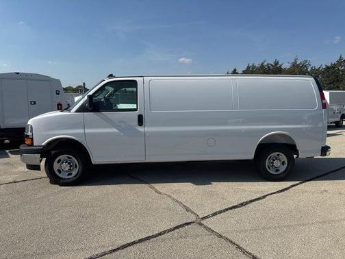 2025 Chevrolet Express 3500 Work Van