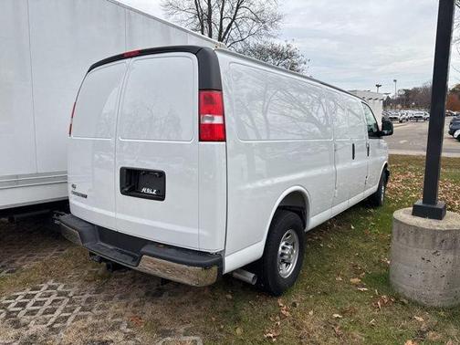 2025 Chevrolet Express 3500 Work Van