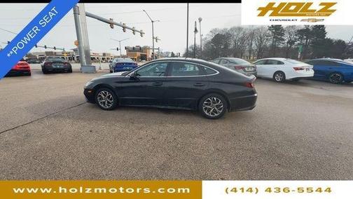 2022 Hyundai SONATA SEL