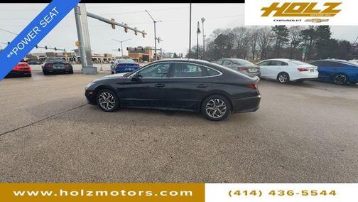 2022 Hyundai SONATA SEL