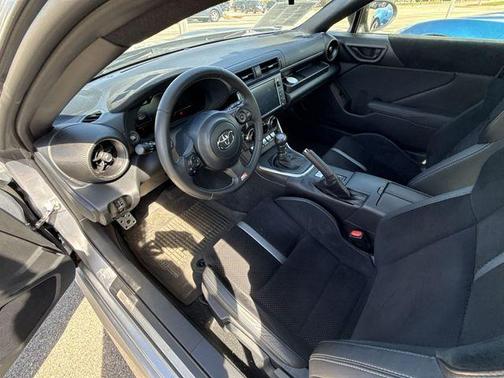 2024 Toyota GR86 Premium