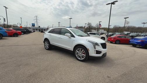 2022 Cadillac XT5 Sport