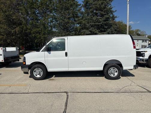 2025 Chevrolet Express 3500 Work Van