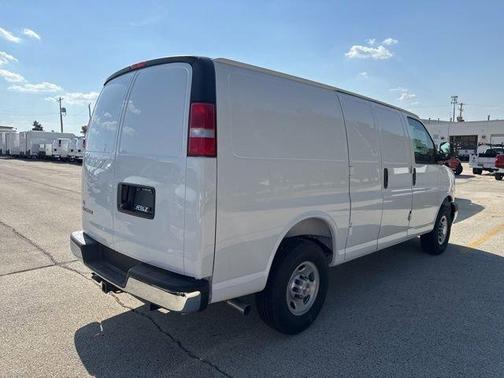 2025 Chevrolet Express 3500 Work Van