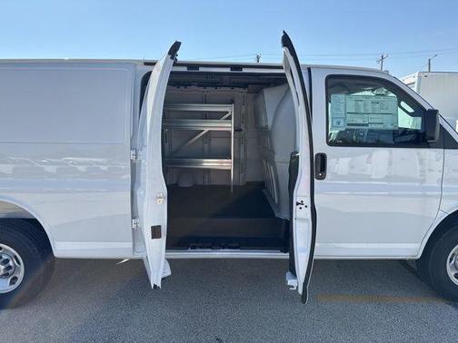 2025 Chevrolet Express 3500 Work Van