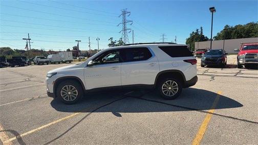 2022 Chevrolet Traverse LT Cloth