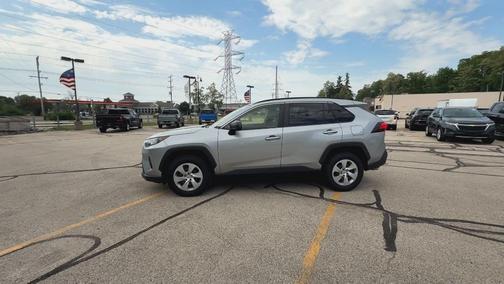 2019 Toyota RAV4 LE