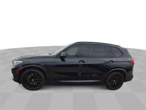 2022 BMW X5 M50i
