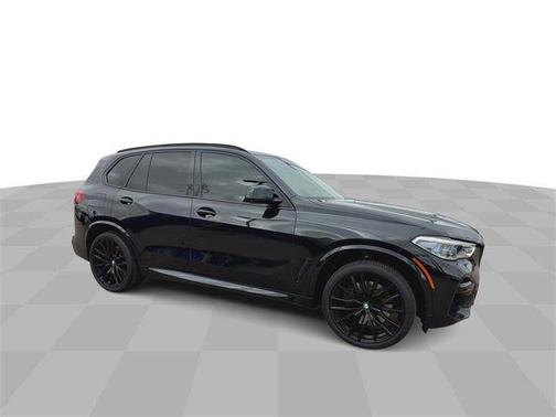 2022 BMW X5 M50i