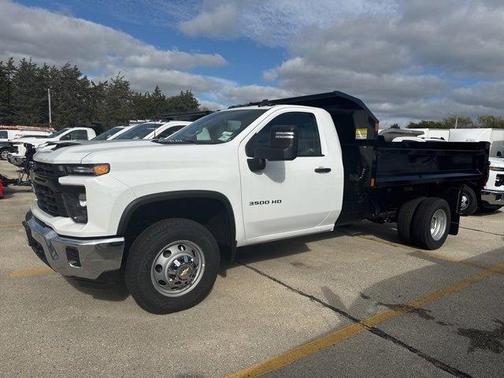 2025 Chevrolet Silverado 3500 WT