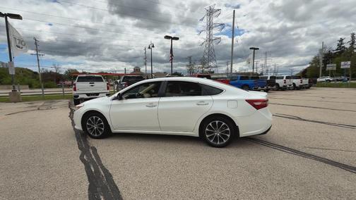 2018 Toyota Avalon XLE