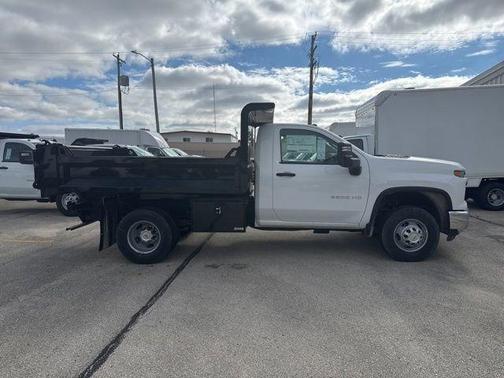 2025 Chevrolet Silverado 3500 WT