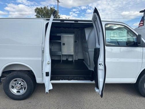 2025 Chevrolet Express 2500 Work Van