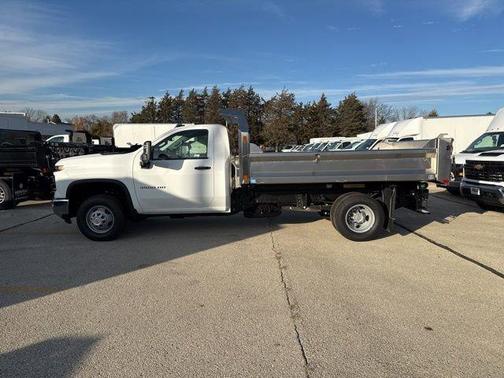 2025 Chevrolet Silverado 3500 WT