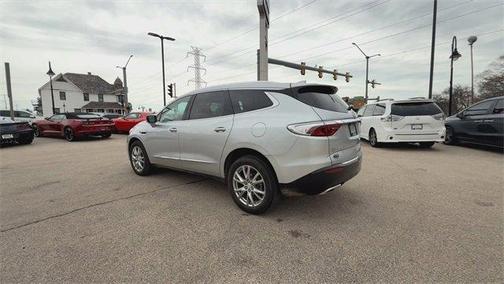 2022 Buick Enclave Essence