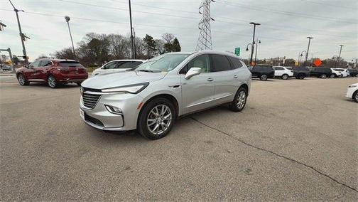 2022 Buick Enclave Essence