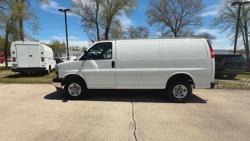 2022 GMC Savana 2500 Work Van