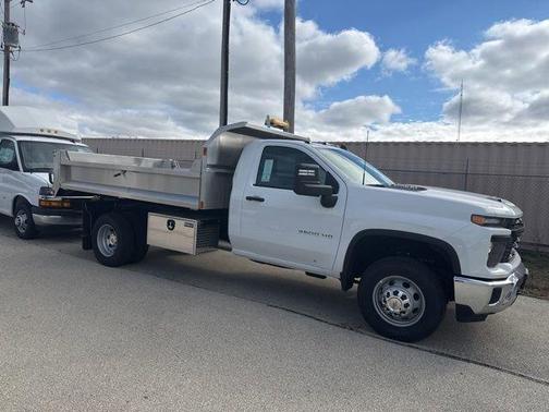 2025 Chevrolet Silverado 3500 WT