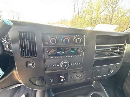 2022 GMC Savana 2500 Work Van
