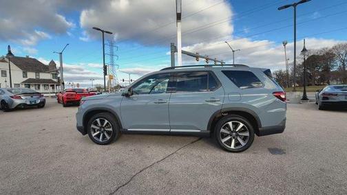 2025 Honda Pilot Touring