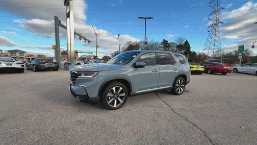 2025 Honda Pilot Touring