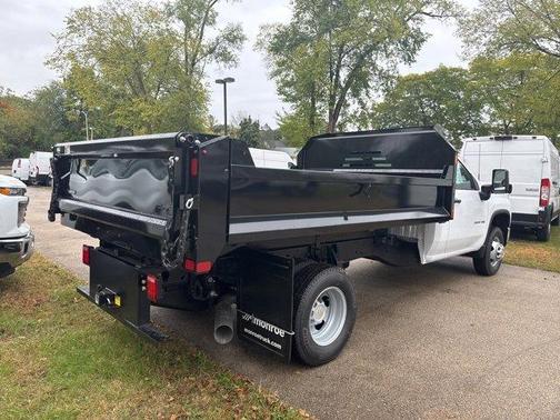 2025 Chevrolet Silverado 3500 WT