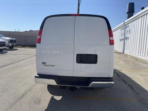 2025 Chevrolet Express 3500 Work Van