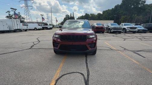 2023 Jeep Grand Cherokee Altitude