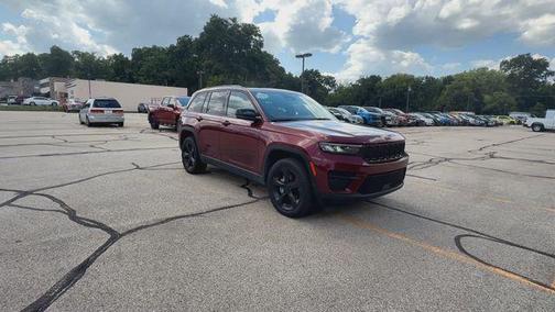 2023 Jeep Grand Cherokee Altitude