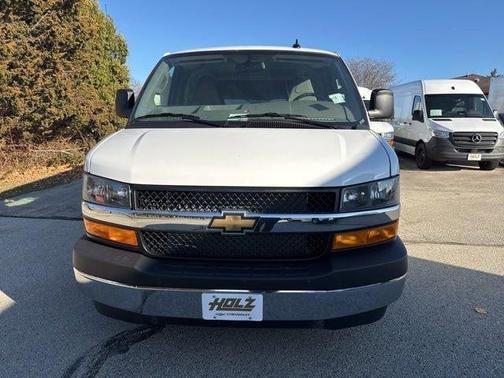 2025 Chevrolet Express 3500 Work Van